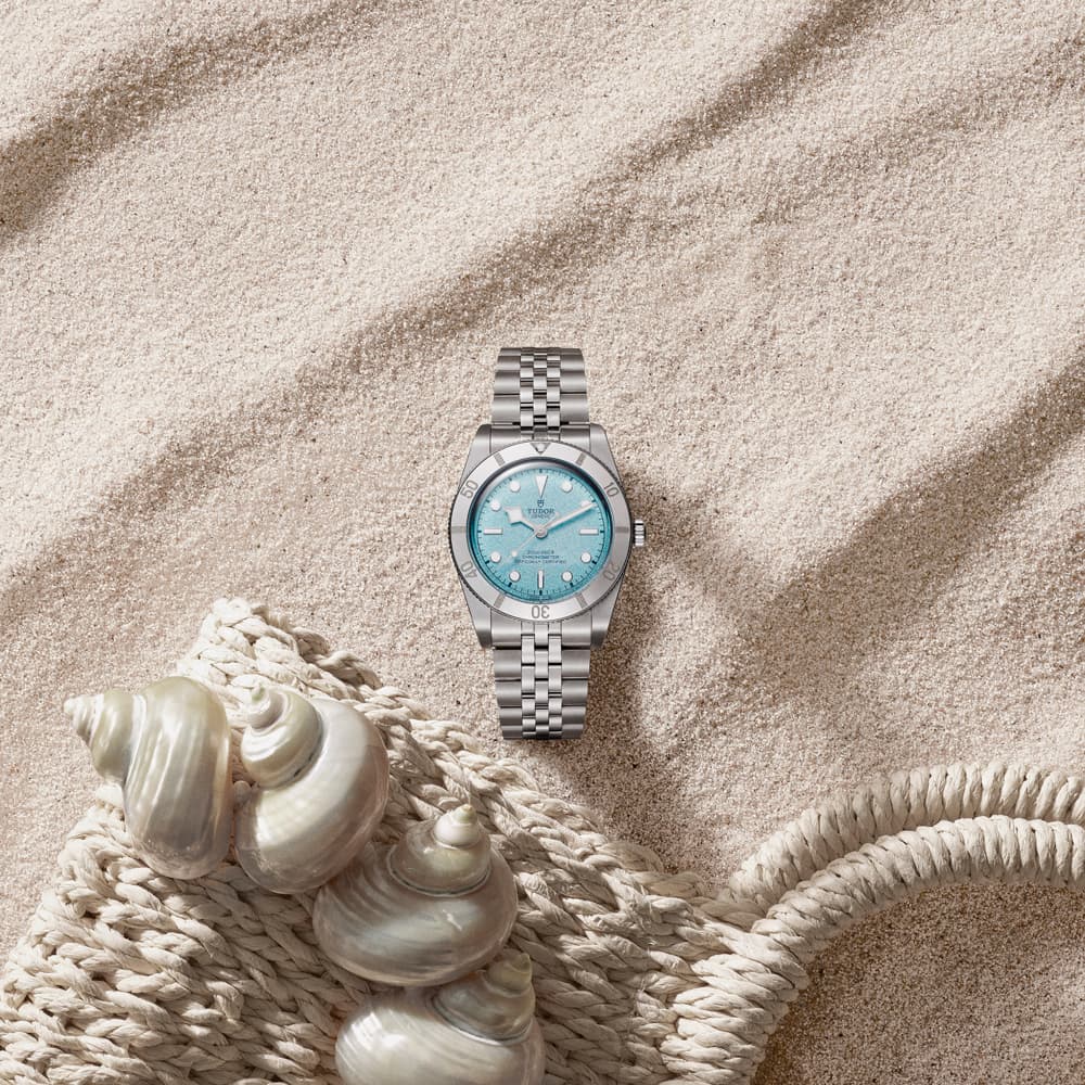TUDOR_NP25_BlackBay54_LagoonBlue_Lifestylekomp